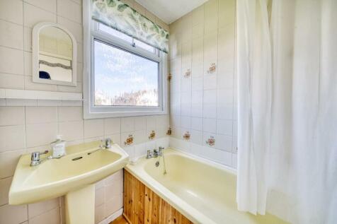8.11 - bathroom.jpeg