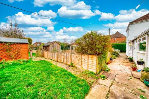 1.7 - rear garden.jpeg