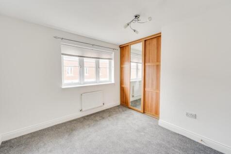1.5 - bed 1.jpg