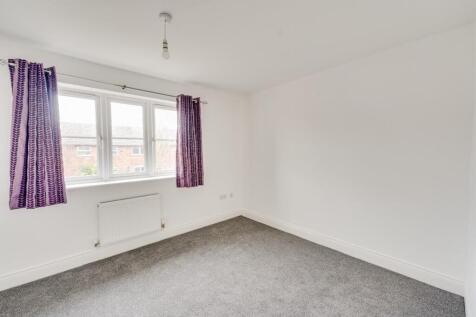 1.6 - bed 2.jpg