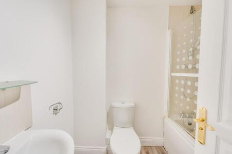1.7 - bathroom.jpg