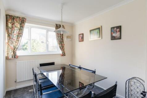 5 - dining room.jpg