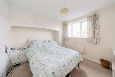 7 - bed 1.jpg