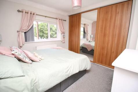 7 - bed 1.JPG