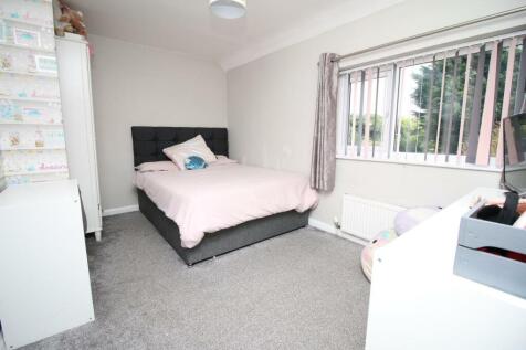 8 - bed 2.JPG