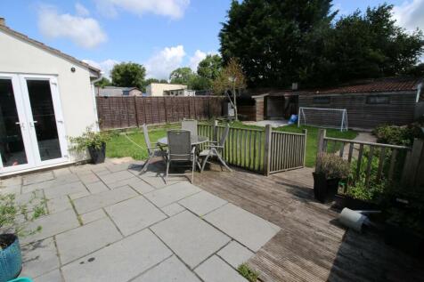 11- patio.JPG