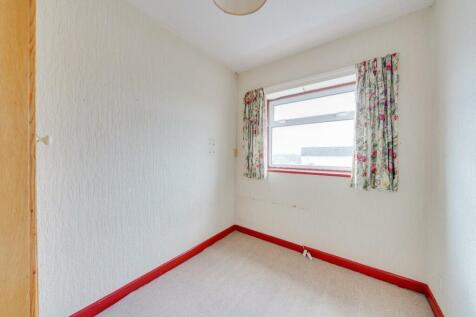 1.12 - bedroom.jpg