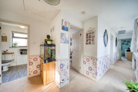 1.6 - hallway.jpg