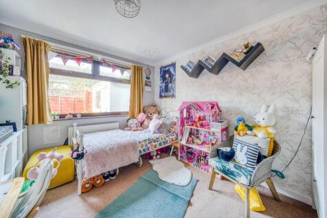 1.8 - bed 2.jpg