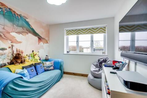 8 - play room.jpg