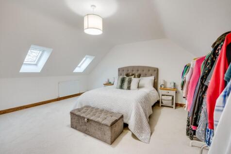 18 - bed.jpg