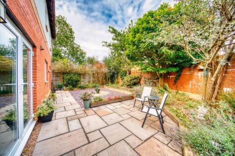 2 - rear garden.jpeg