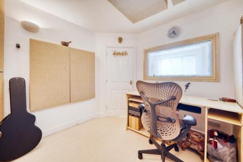 7 - music studio.jpeg