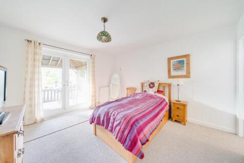 9 - bed 1.jpg
