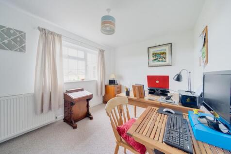 12 - bed 3.jpg