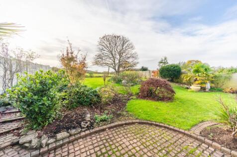 17 - garden.jpg