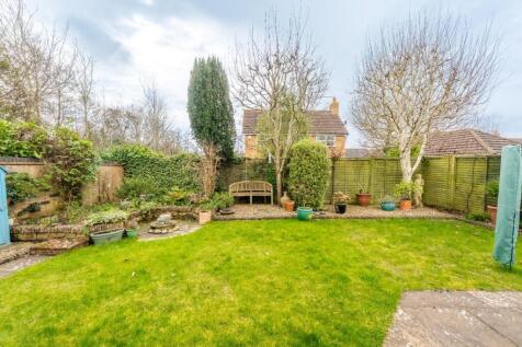 1.12 - rear garden.jpg