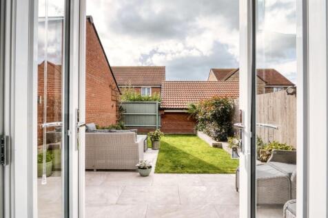 67 Moorhen Rd- Mark Templer - PhotoCB 24.jpeg