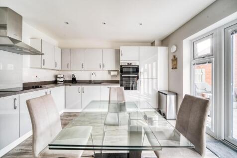 67 Moorhen Rd- Mark Templer - PhotoCB 25.jpeg