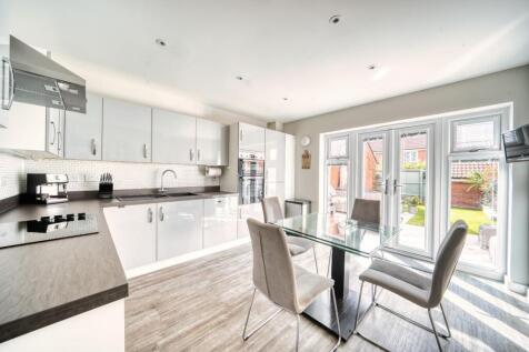 67 Moorhen Rd- Mark Templer - PhotoCB 26.jpeg