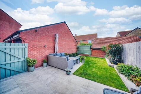 67 Moorhen Rd- Mark Templer - PhotoCB 9.jpeg