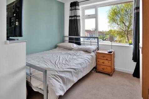 9 - bed 3.jpg