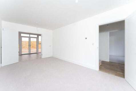 5 - sitting room.jpg
