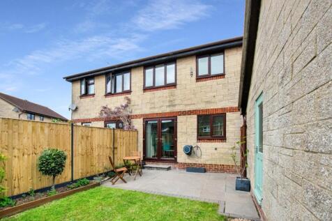1.11 - rear garden.jpg