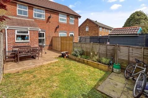 6 - rear garden.jpg