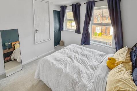 7 - bed 1.jpg