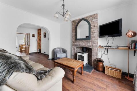 15 North End Road, Yatton, BS49 4AL 2.jpg