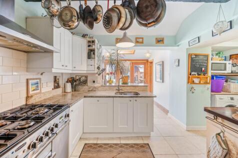 90 High St Yatton BS49 4DW 1.jpg