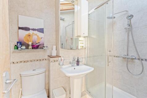 90 High St Yatton BS49 4DW 10.jpg