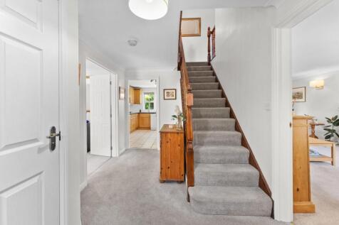 31 Grange Farm Rd  BS49 4RB 2.jpg
