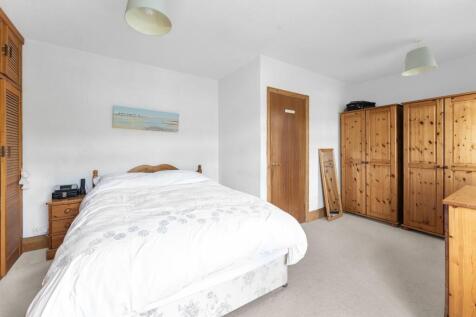 9 - bed 1.jpg