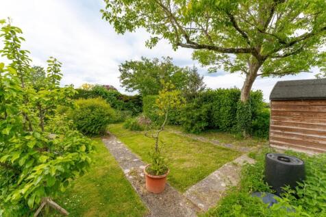 16 - rear garden.jpg