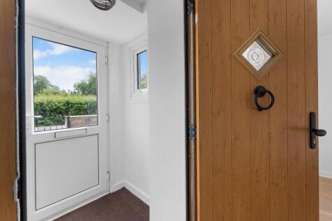 14 - entrance porch.jpg