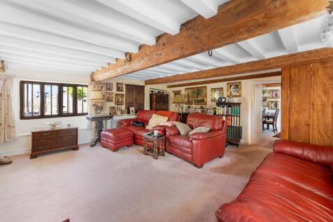 5 - sitting room.jpg