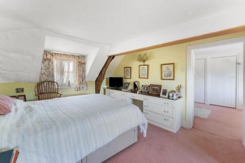 14 - bed 1.jpg