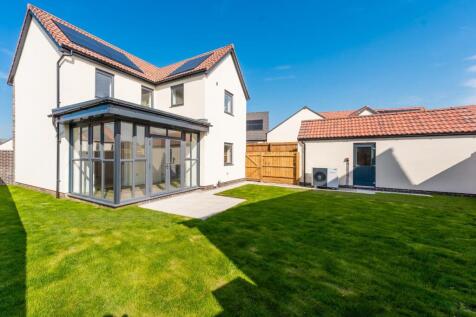 Court de Wick Plot 20 exterior-3.jpg