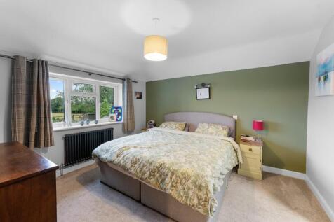 1.7 - bed 1.jpg