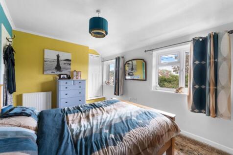 1.11 - bed 2.jpg