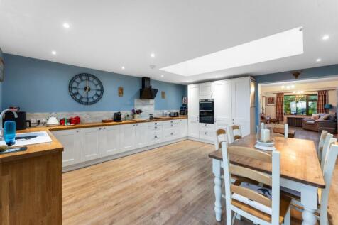 1.16 - kitchen diner.jpg
