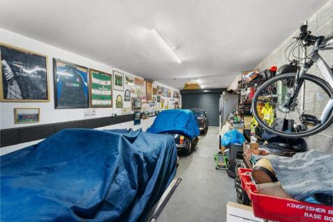 1.17 - garage.jpg
