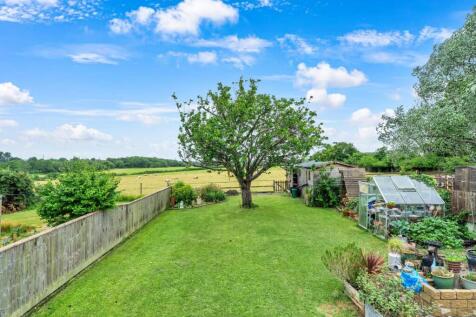 1.19 - rear garden.jpeg
