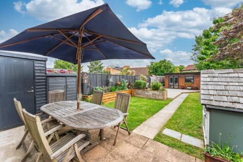 1.12 - rear garden.jpg