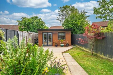 1.12.5 - garden room.jpg