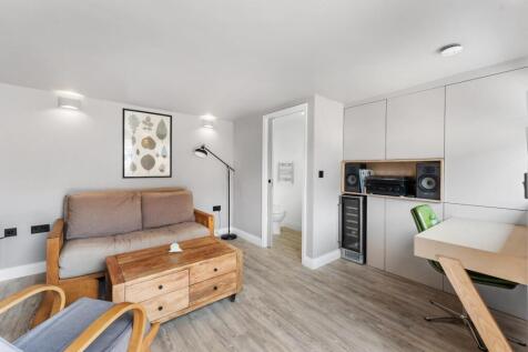 1.13 - garden room.jpg