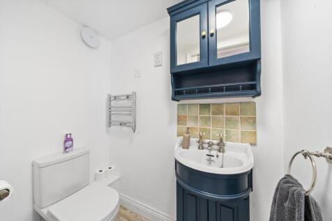 1.15 - garden room wc.jpg