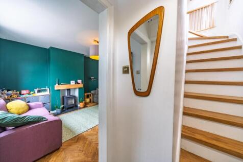 1.18 - entrance hall.jpg